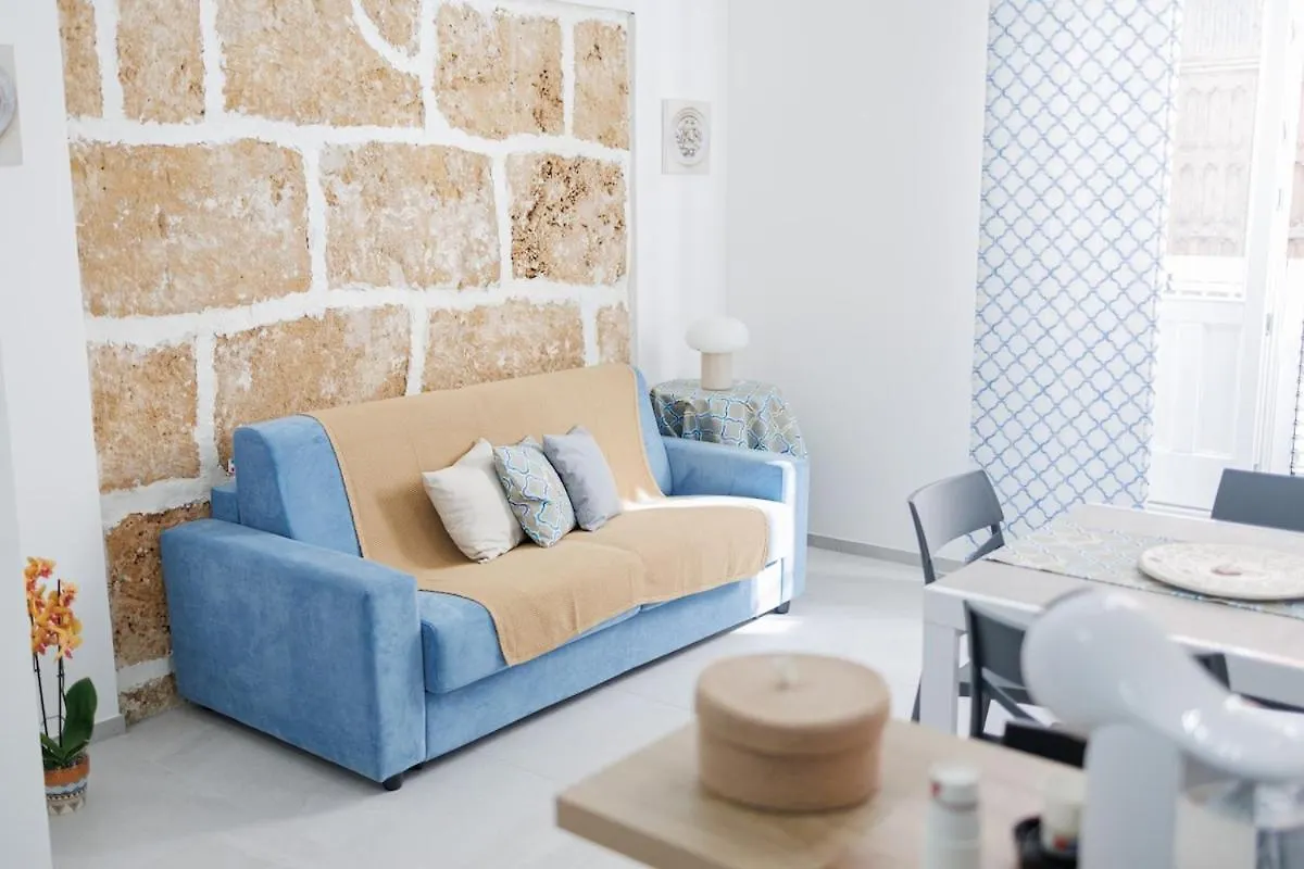 Vakantiehuis Domus Laureti Villa Avola